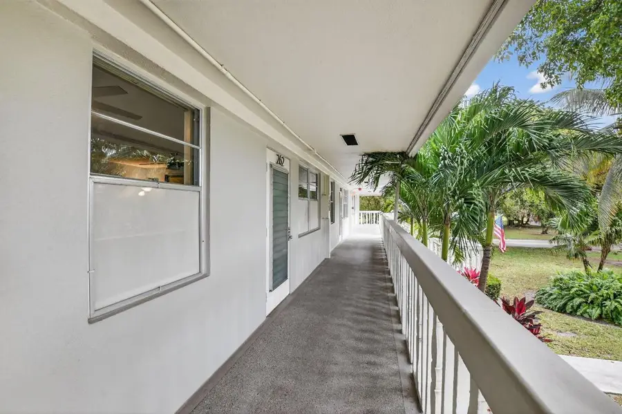 262 Ventnor R, Deerfield Beach, FL 33442 - Image #2
