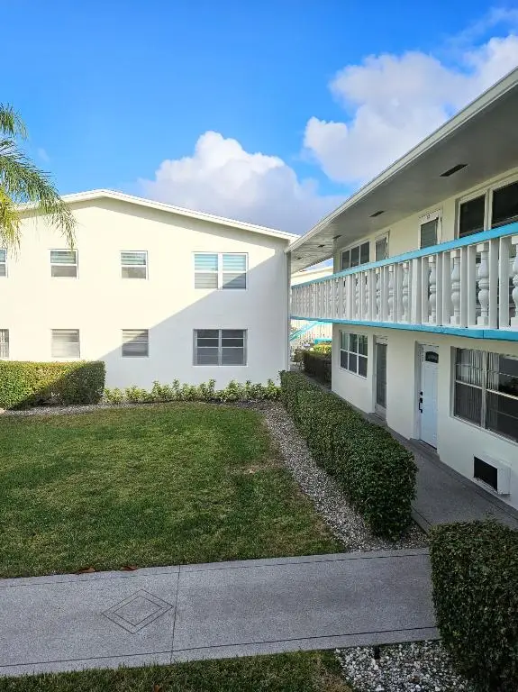 417 Windsor R, West Palm Beach, FL 33417 - Image #2