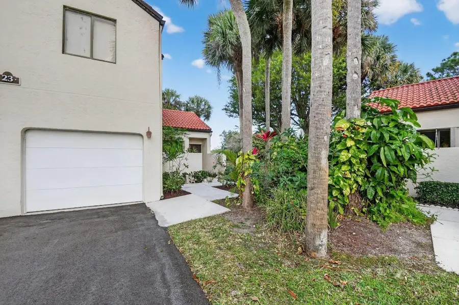 23 Via De Casas Sur #105, Boynton Beach, FL 33426 - #2