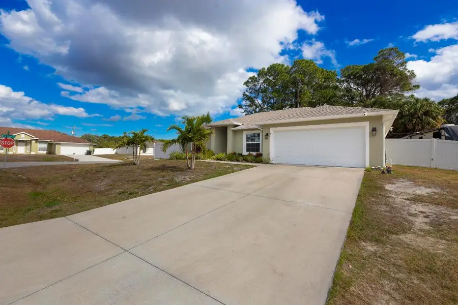587 Plumbago Road Nw, Palm Bay, FL 32907 - Image #3