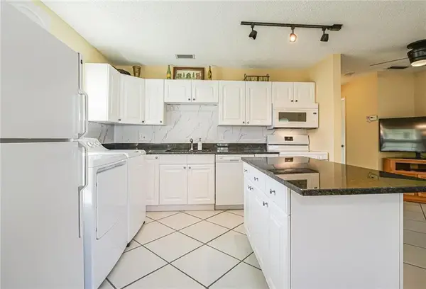 11 Vista Palm Lane #203, Vero Beach, FL 32962