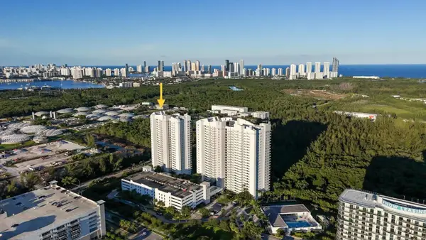 15051 Royal Oaks Lane #401, North Miami, FL 33181