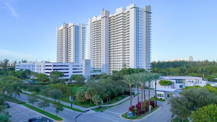 15051 Royal Oaks Lane #401, North Miami, FL 33181 - Image #2