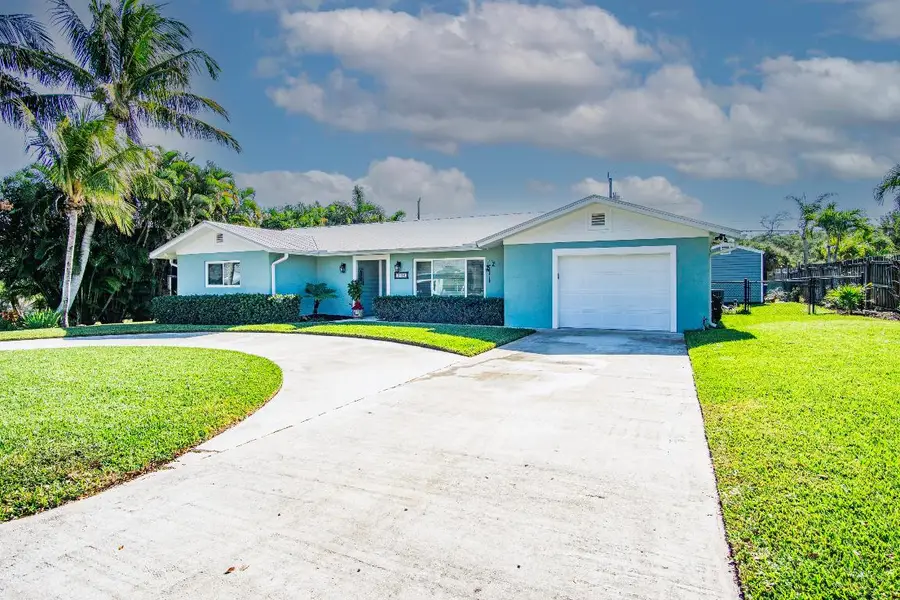 9464 SE Saturn Street, Hobe Sound, FL 33455 - Image #2
