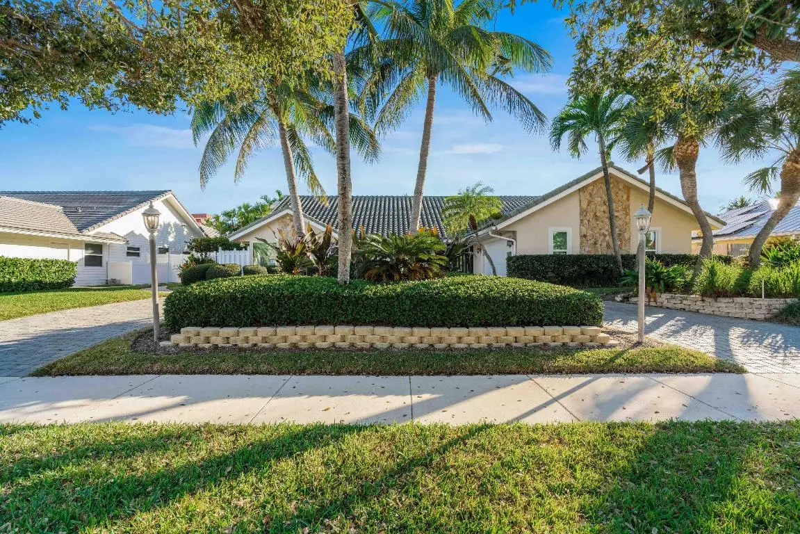 126 Anchorage Drive S, North Palm Beach, FL 33408 - Image #1