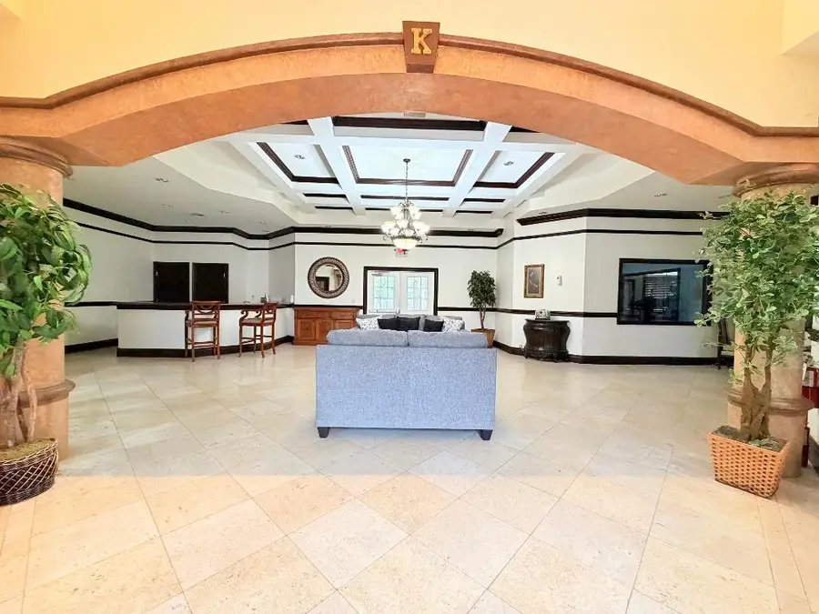 330 Crestwood Circle N #202, Royal Palm Beach, FL 33411 - Image #2