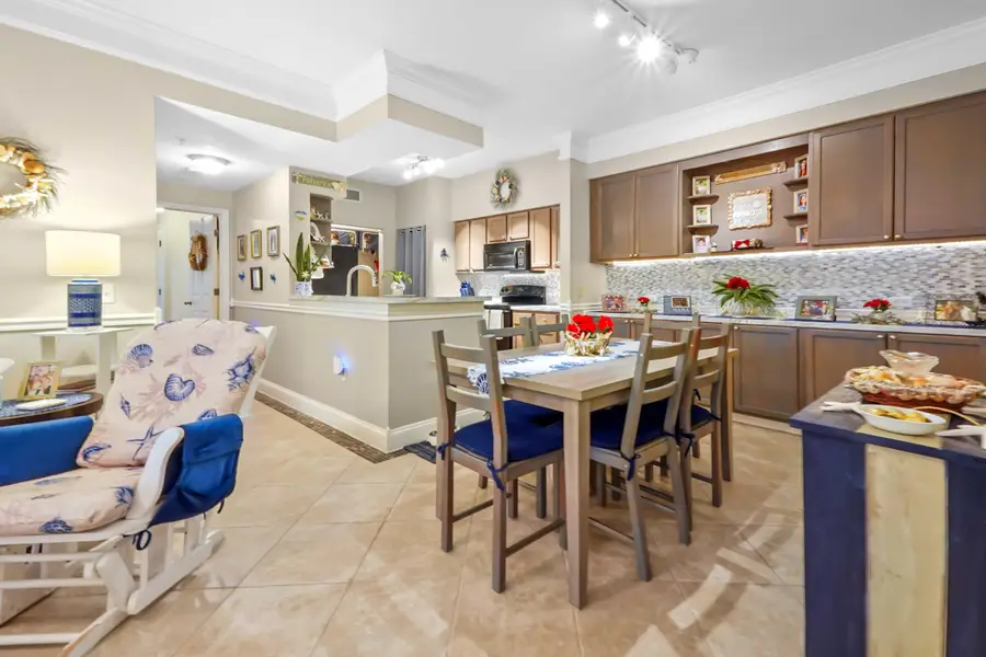 6101 Myrtlewood Circle W, Palm Beach Gardens, FL 33418 - #3