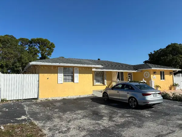 5268 Cannon Way E, West Palm Beach, FL 33415