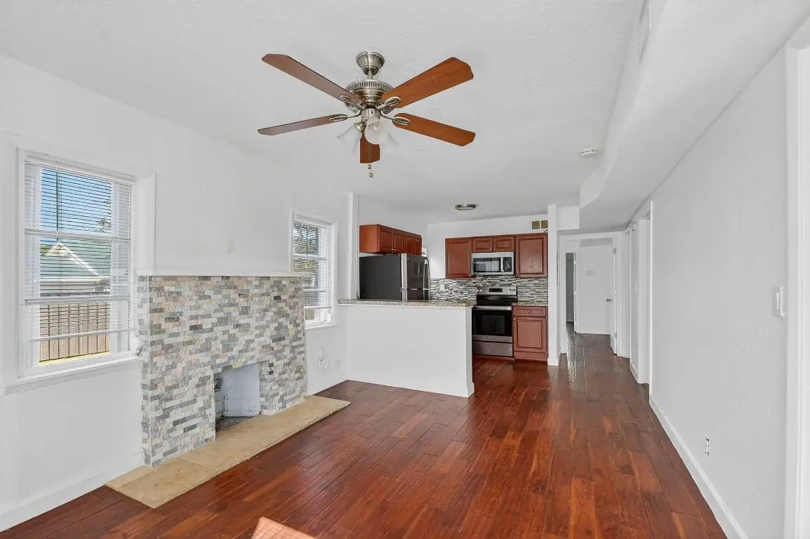 1011 W Lakewood Road, West Palm Beach, FL 33405 - Image #1