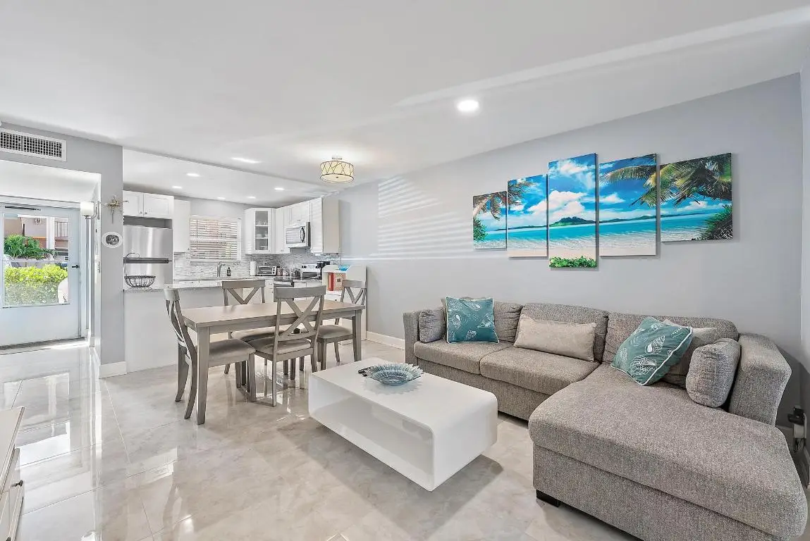 725 Lori Drive #111, Palm Springs, FL 33461 - Image #1