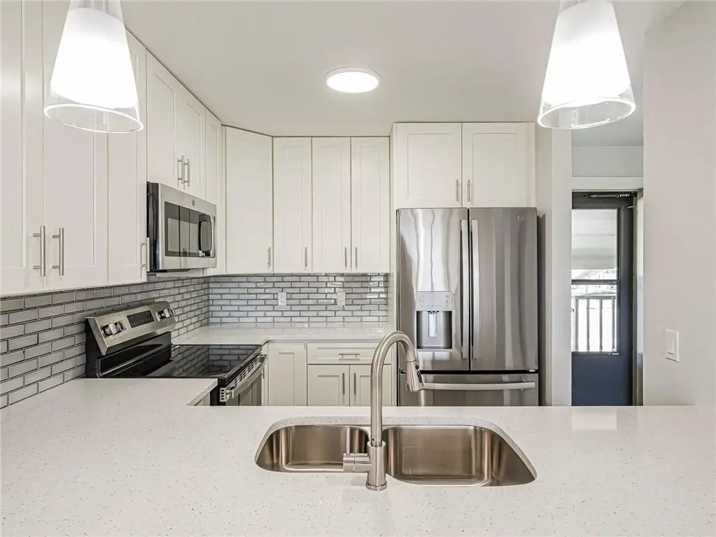 26 Plantation Drive #202, Vero Beach, FL 32966 - Image #1