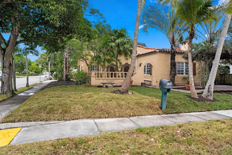 735 Colonial Road, West Palm Beach, FL 33405 - Image #2