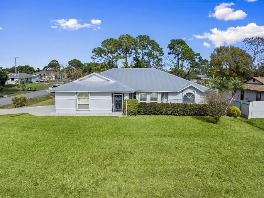 401 SE Faith Terrace, Port Saint Lucie, FL 34983 - Image #2