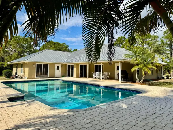 2884 SE Ranch Acres Circle, Jupiter, FL 33478