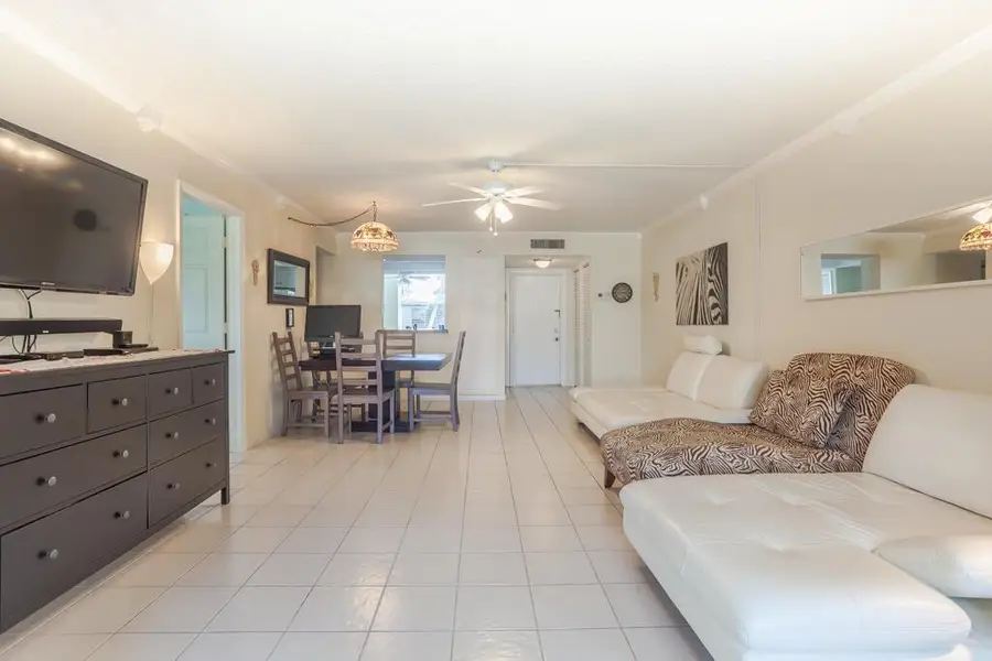 8 Willowbrook Lane #208, Delray Beach, FL 33446 - Image #3