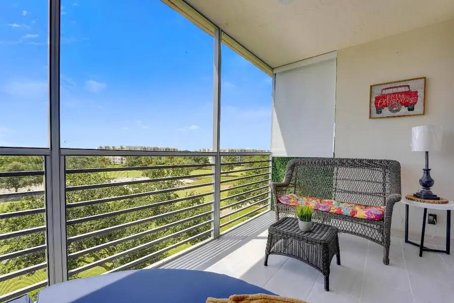 3800 Oaks Clubhouse Drive #503, Pompano Beach, FL 33069 - Image #2
