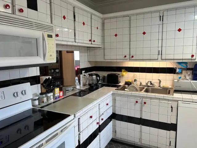 225 Lake Meryl Drive, West Palm Beach, FL 33411 - Image #2