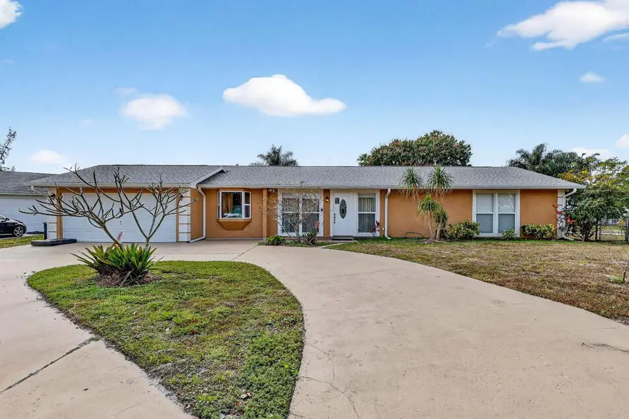 331 NE Camelot Drive, Port Saint Lucie, FL 34983 - Image #2