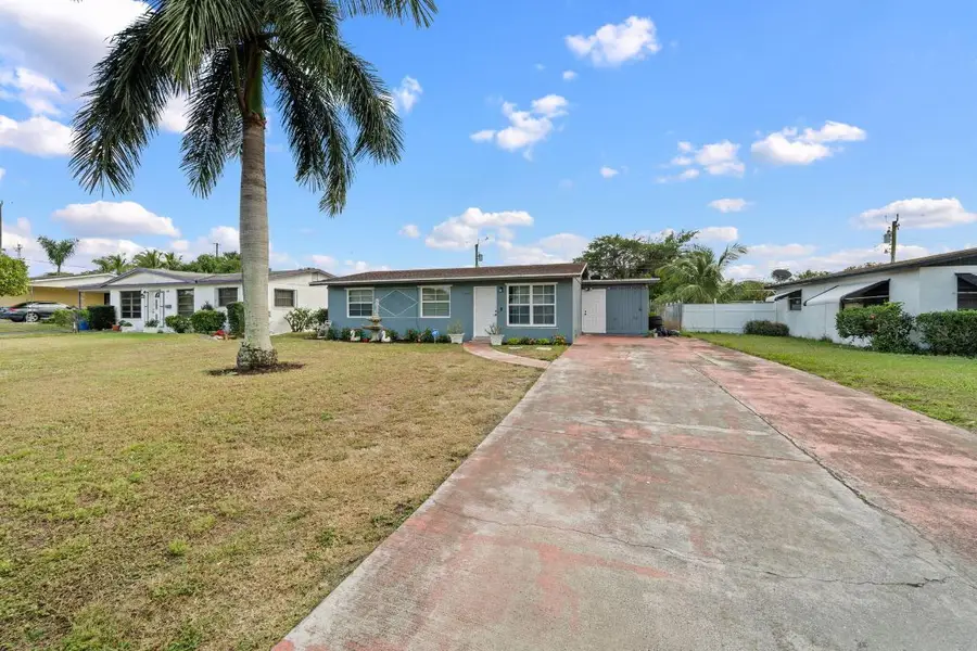 1635 W 32nd Street, Riviera Beach, FL 33404 - Image #2