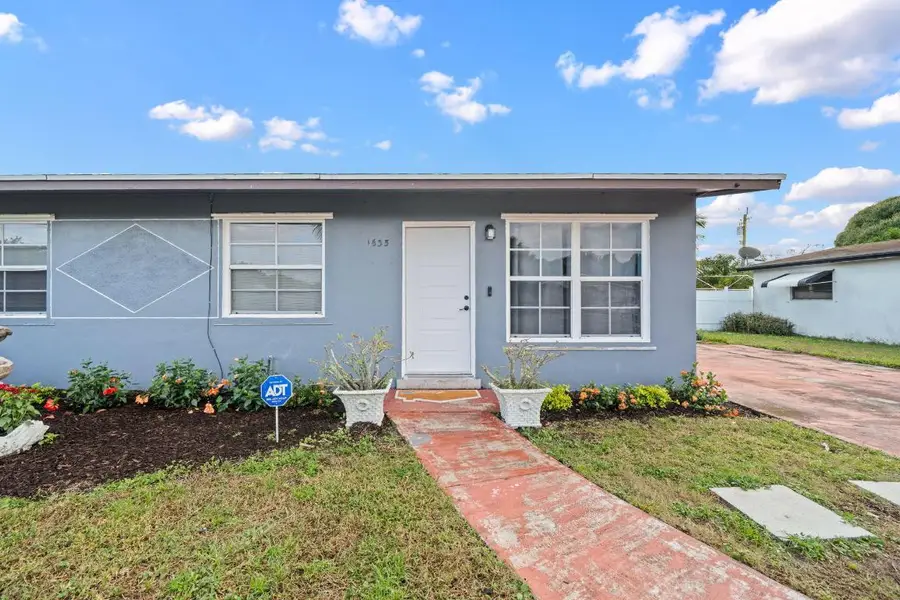 1635 W 32nd Street, Riviera Beach, FL 33404 - Image #3