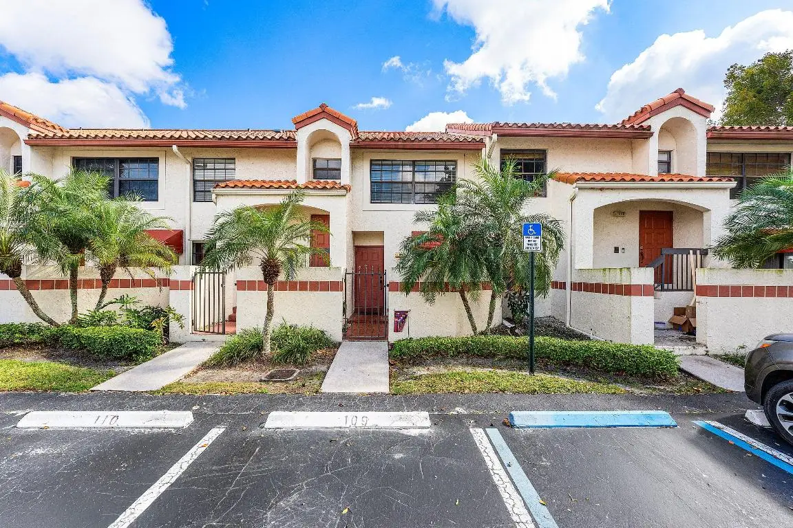 109 Liberty Court #109, Deerfield Beach, FL 33442 - Image #1