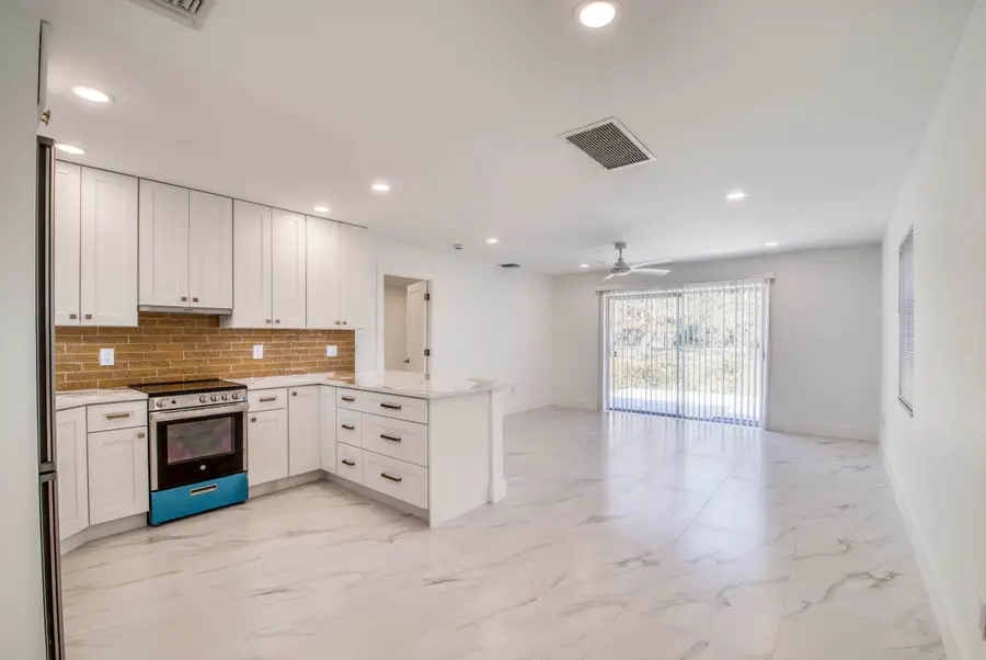 10084 Meridian Way N #4, Palm Beach Gardens, FL 33410 - #2