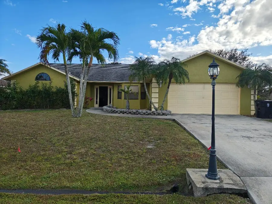 222 SW Fairchild Avenue, Port Saint Lucie, FL 34984 - Image #2