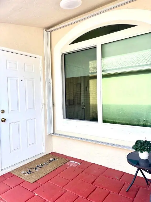 104 Rosewood Lane, Lake Worth, FL 33463 - Image #2