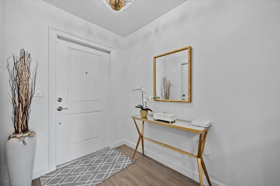 6013 Woods Edge Circle, Riviera Beach, FL 33410 - Image #2