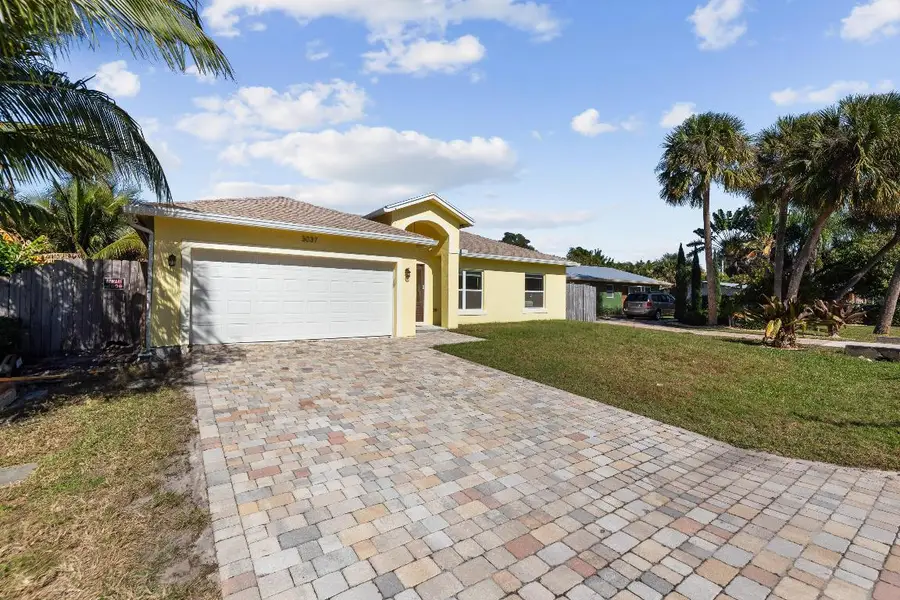 3037 SE Iris Street, Stuart, FL 34997 - Image #2