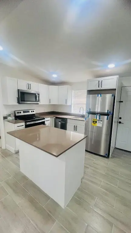 2360 Nw 2nd Street Street, Pompano Beach, FL 33069 - Image #3