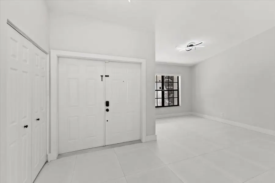 20221 NW 8th Street, Pembroke Pines, FL 33029 - Image #3