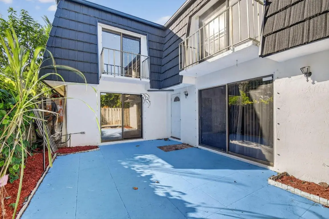 176 Woodland Road, Palm Springs, FL 33461 - Image #1