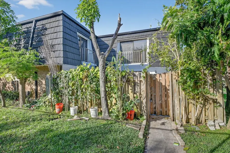 176 Woodland Road, Palm Springs, FL 33461 - Image #2