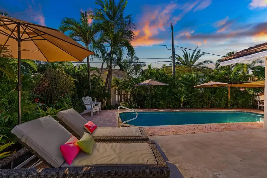 340 N Country Club Boulevard, Boca Raton, FL 33487 - Image #2