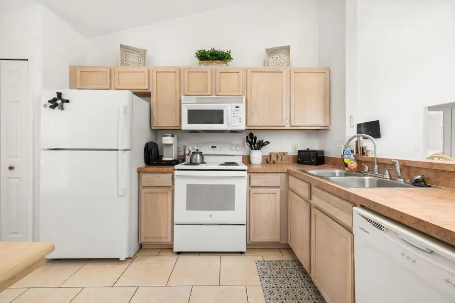 128 Pine Cone Drive, Davenport, FL 33897 - Image #3