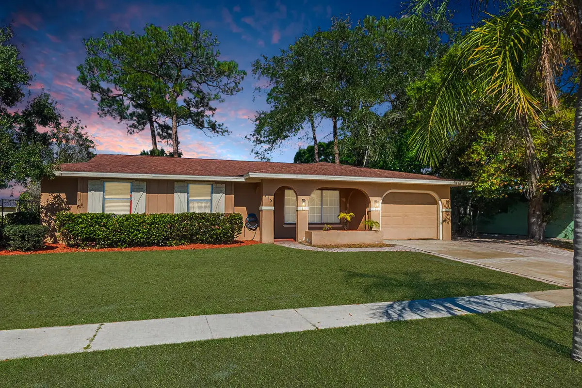 425 NE Electra Avenue, Port Saint Lucie, FL 34983 - #1
