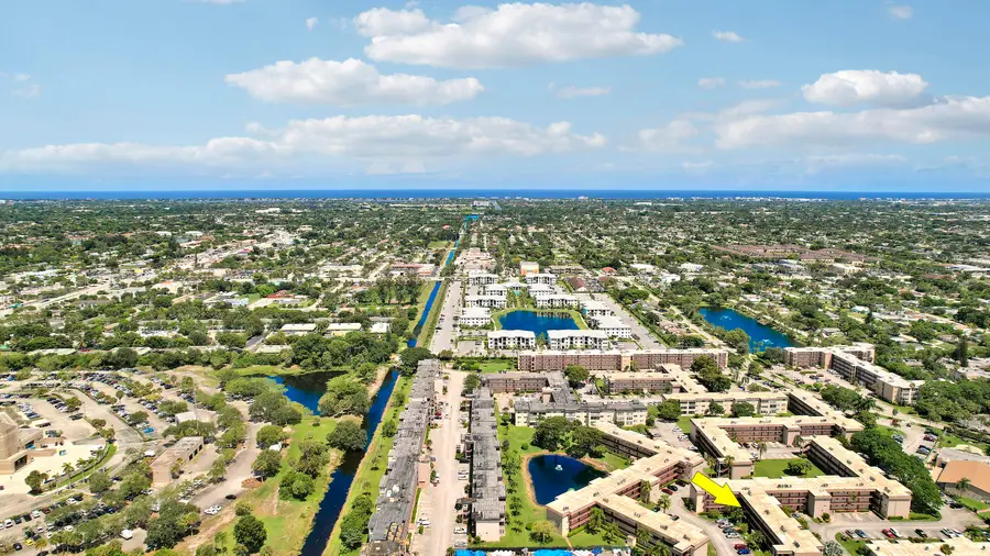 701 Lori Dr Drive #204, Palm Springs, FL 33461 - Image #3