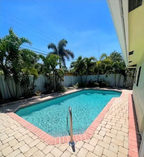 1028 SE 13th Court, Deerfield Beach, FL 33441