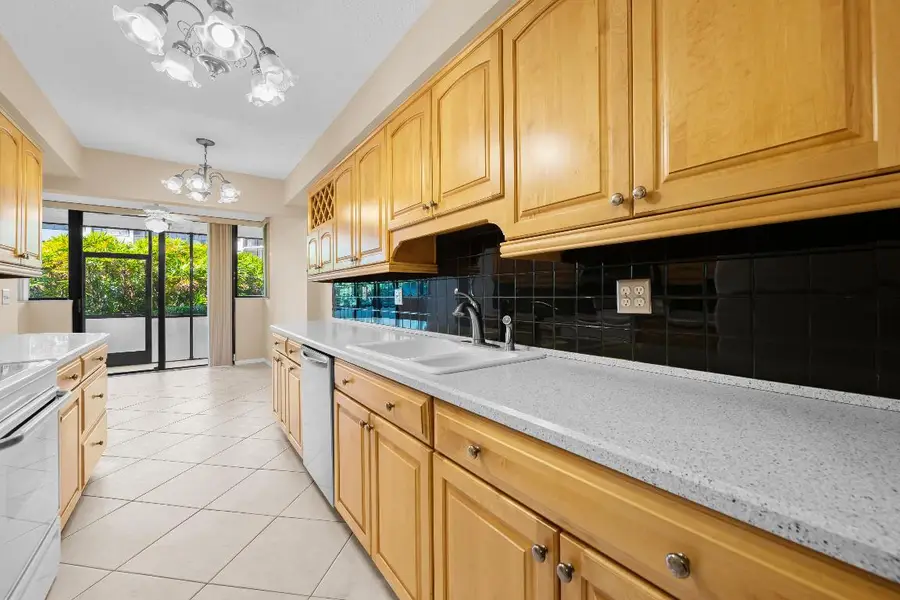 800 Jeffery Street #103, Boca Raton, FL 33487 - Image #3