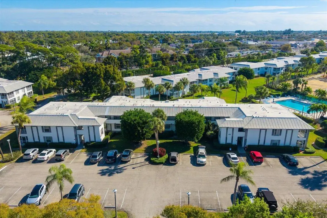 806 SE Central Parkway #6, Stuart, FL 34994 - Image #1