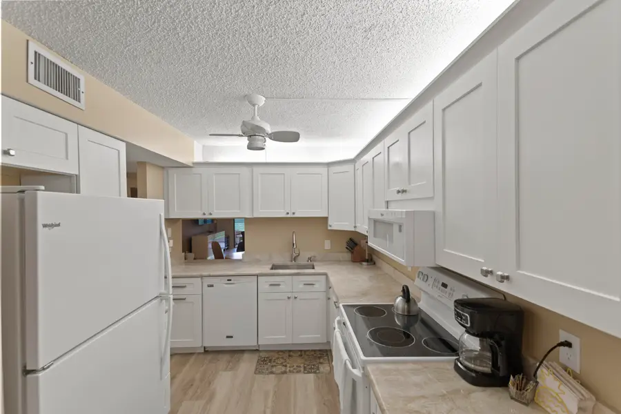 10155 Mangrove Drive #105, Boynton Beach, FL 33437 - Image #3