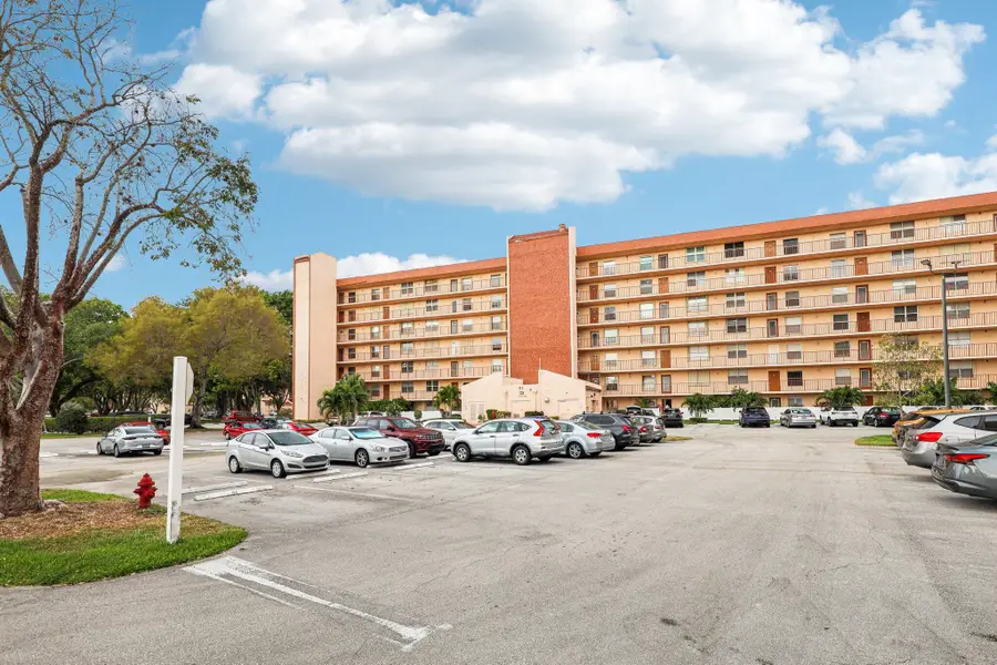 14575 Bonaire Boulevard #403, Delray Beach, FL 33446 - Image #2