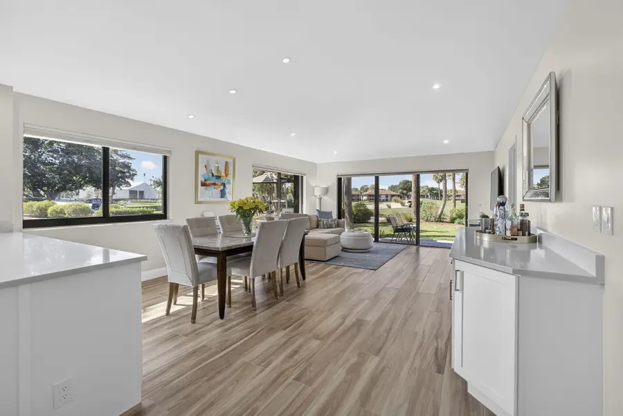 516 Club Drive, Palm Beach Gardens, FL 33418 - Image #2