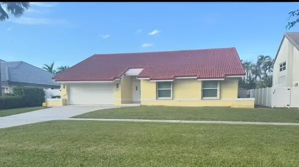 281 N Country Club Boulevard, Boca Raton, FL 33487