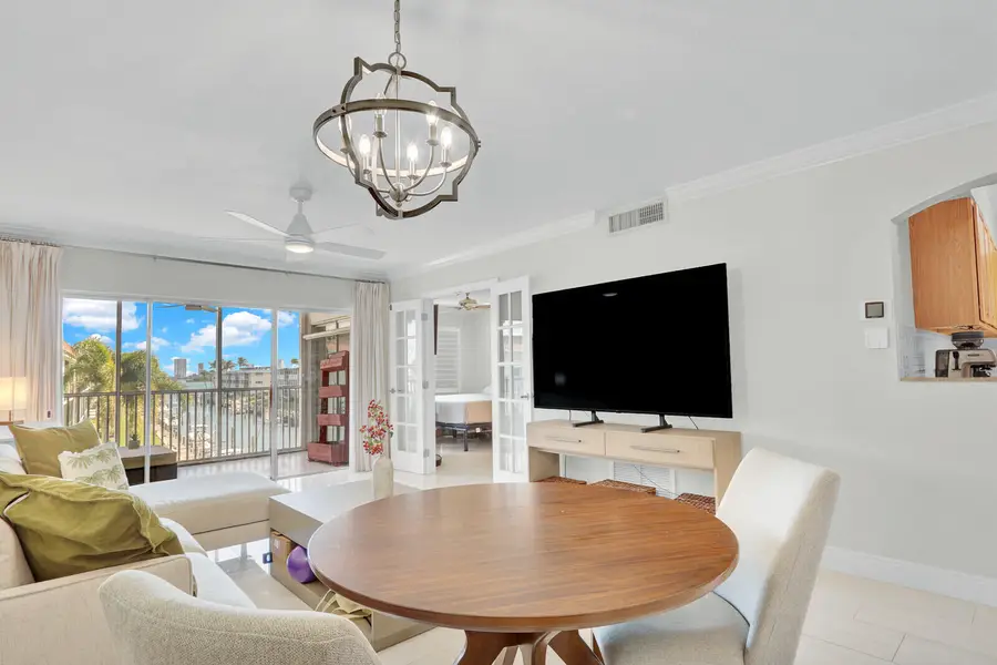 236 Castlewood Drive #305, North Palm Beach, FL 33408 - Image #2