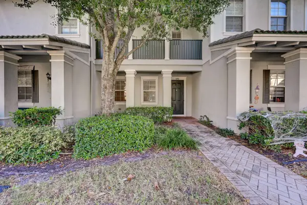 1092 NW 18th Ave Avenue, Boca Raton, FL 33486