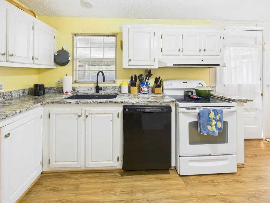 102 NE 8th Avenue, Okeechobee, FL 34972 - Image #2