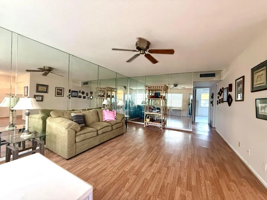 148 Coventry G, West Palm Beach, FL 33417 - Image #2