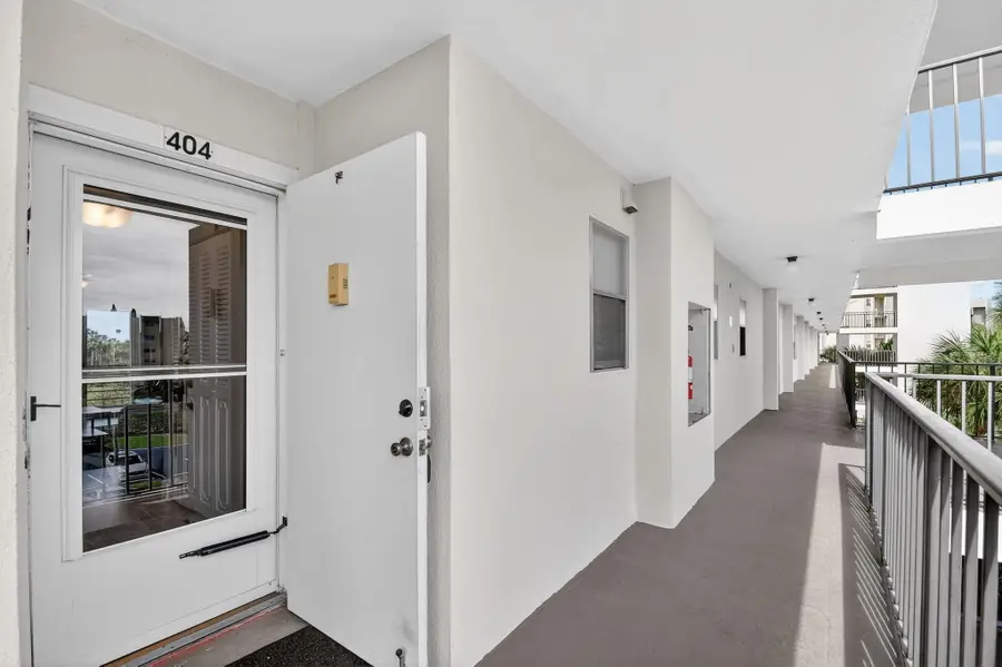 3871 Via Poinciana #404, Lake Worth, FL 33467 - #3